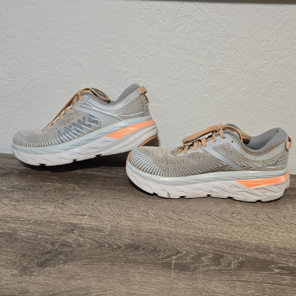 Women's Hoka One One Bondi 7 Athletic Shoes